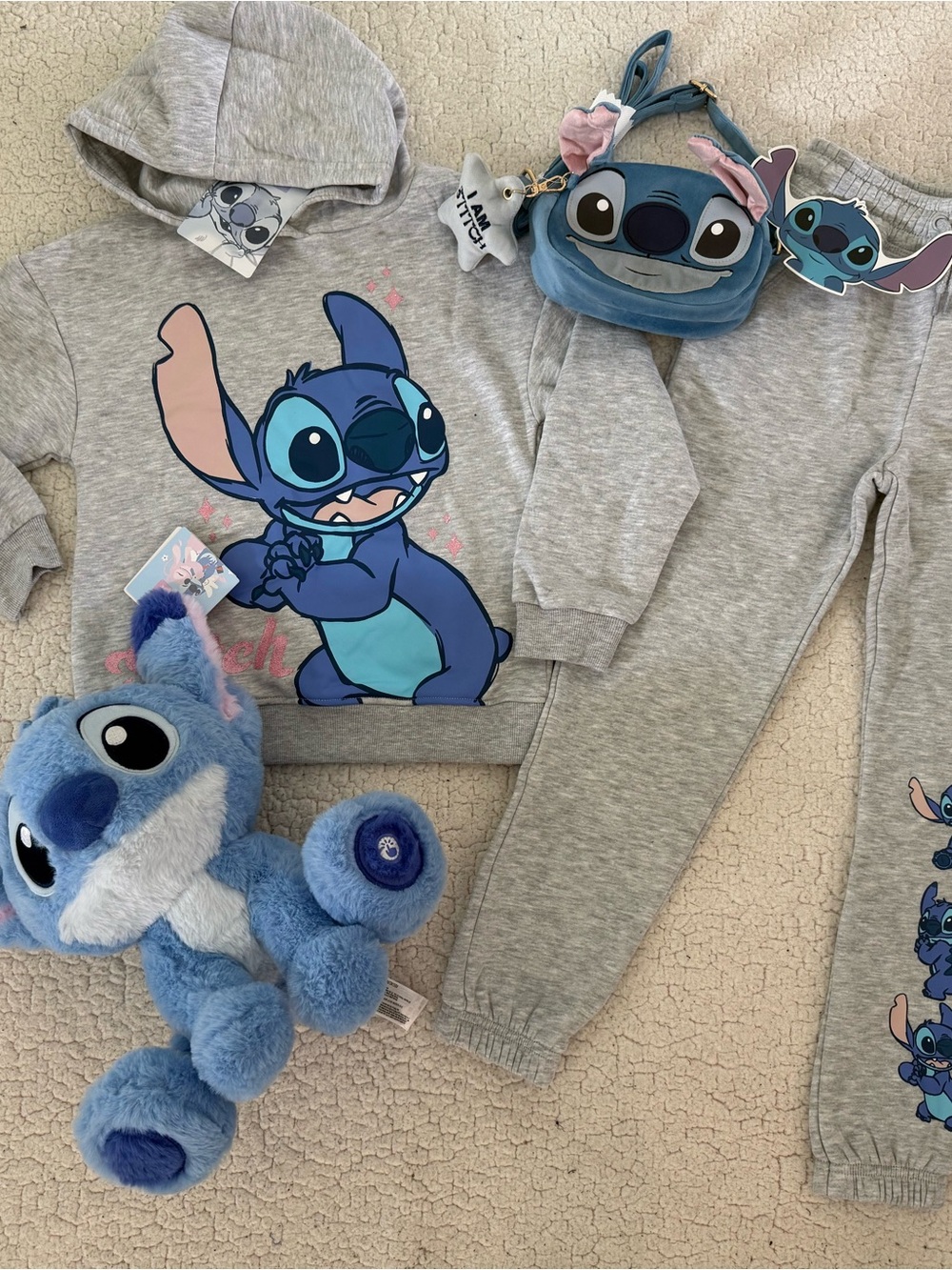 New girls Sz 6-7 Grey Stitch Hoodie, Joggers Set with purse Character Print